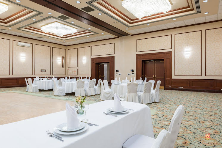 Банкетный зал «Петровский» в «Азимут Отель Аэростар» фотография №13