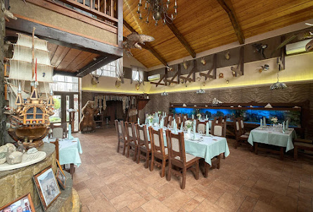 Охотничий зал  в Сруб