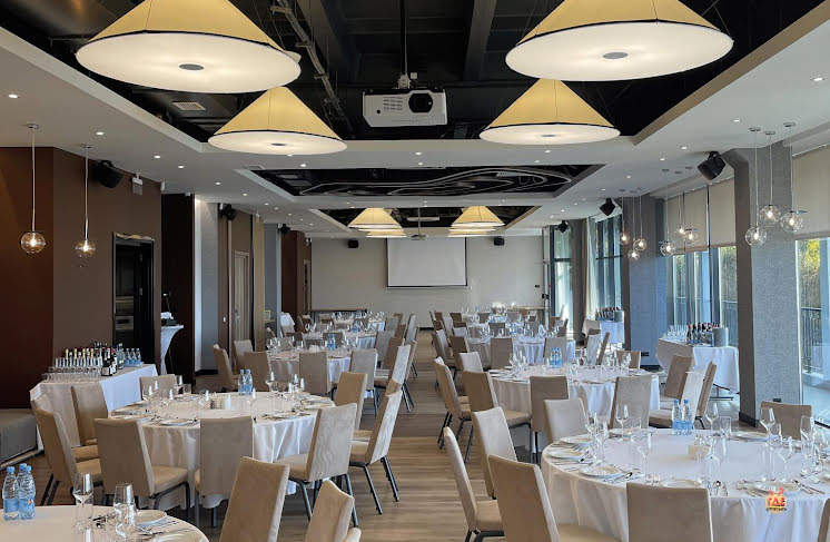 Конференц-зал в «Отель Байкал» фотография №1