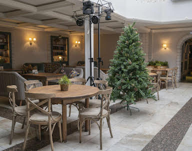 Новый год в Хинкальная на Краснобогатырской