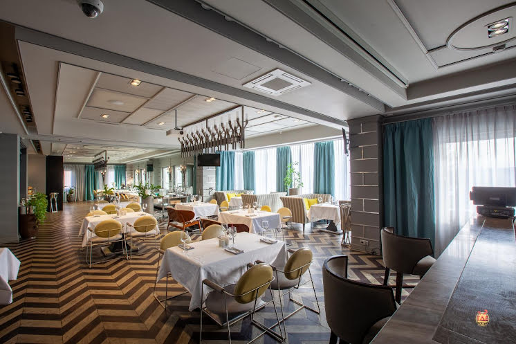 2 этаж в «Somemeat» фотография №7