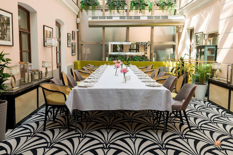 Банкетный зал в «12 Grand Cafe» фотография №8