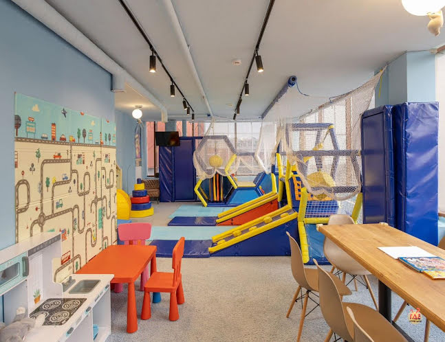 Основной зал в «Лето» фотография №10