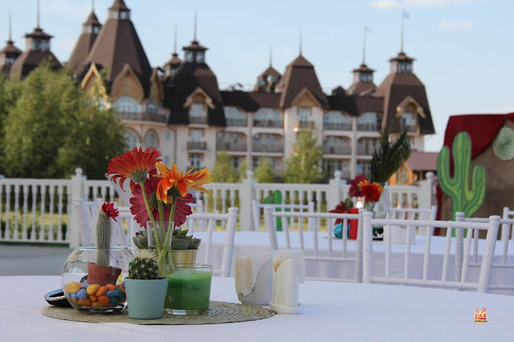 Летняя галерея в «Орловский» фотография №1