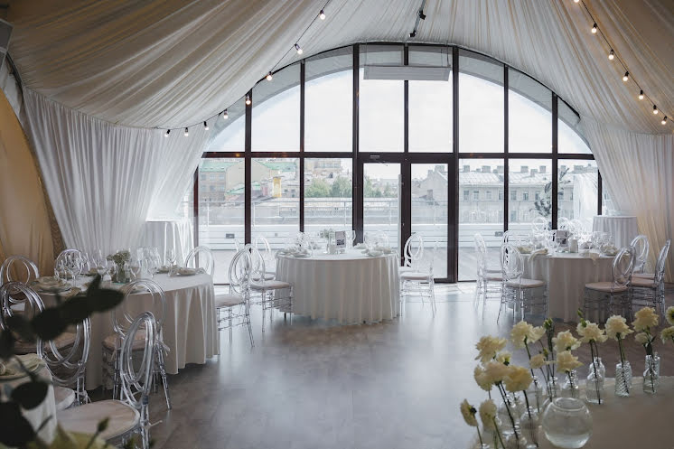 Основной зал в «EVENT ROOF» фотография №14