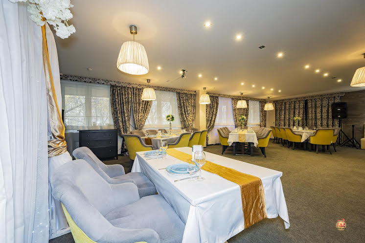 Основной зал в «Шоколад» фотография №14