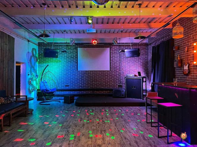 Лофт Комод  в «КомоД и Амулет» фотография №18