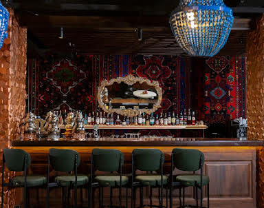  ресторан Сабли-Зубы