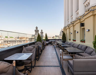  ресторан OBLAKO