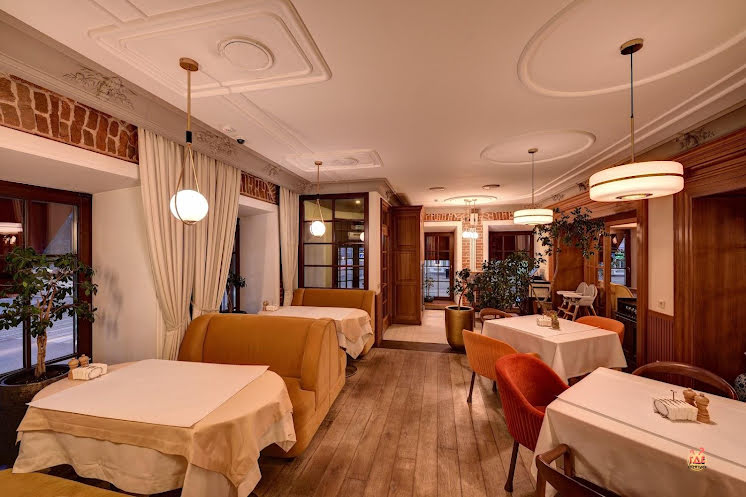 Основной зал  в «Липовый цвет» фотография №11