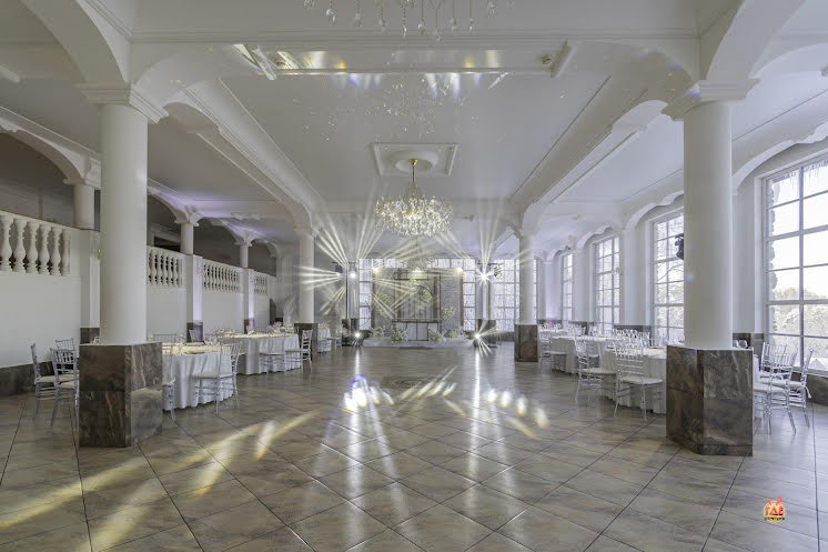 Верхний зал в «Мир у Озера» фотография №1