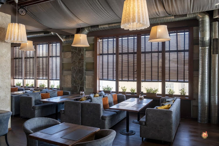 Основной зал  в «Мангал» фотография №6