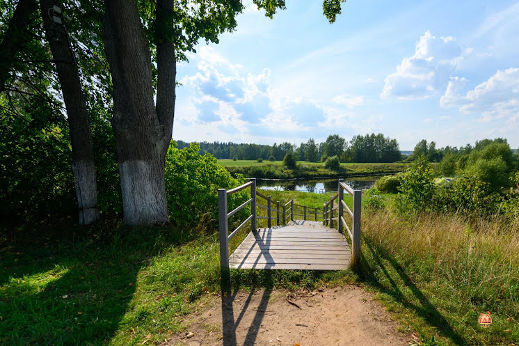 Летний шатер у реки  в «Местечко Бор» фотография №18