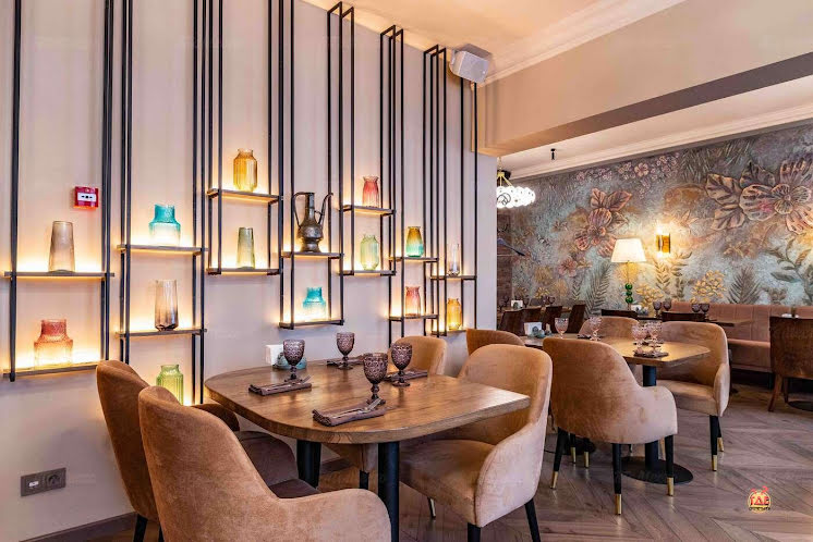 Зал на 2 этаже  в «ЭZО на Камергерском переулке» фотография №3