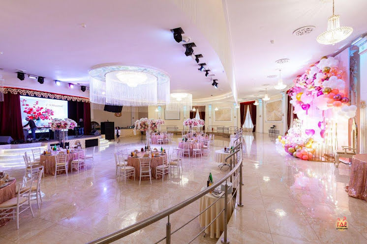 Большой банкетный зал в «Колизей Холл» фотография №16