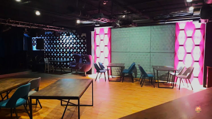 Основной зал в «МимоНот» фотография №3