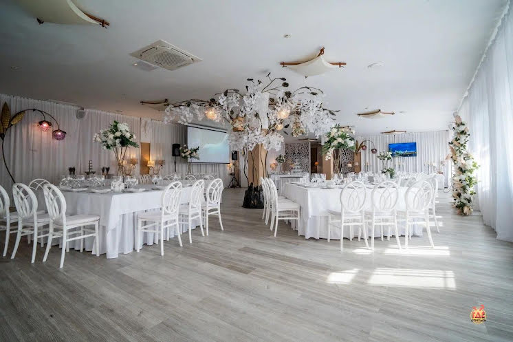 Большой банкетный зал в «9PARROTS» фотография №5