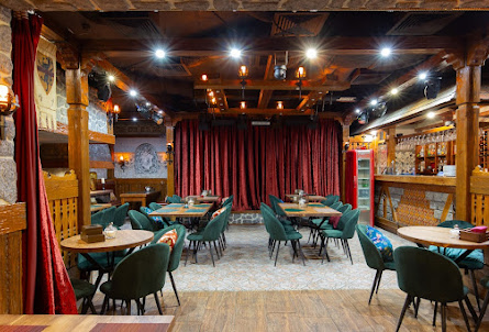 Большой зал в Малый зал