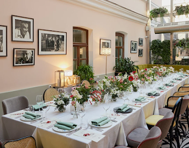  ресторан 12 Grand Cafe