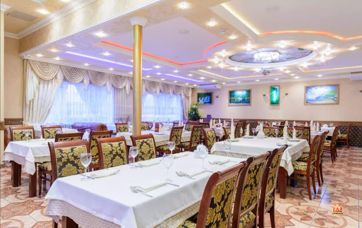 Большой зал в «Лебединое озеро» фотография №12