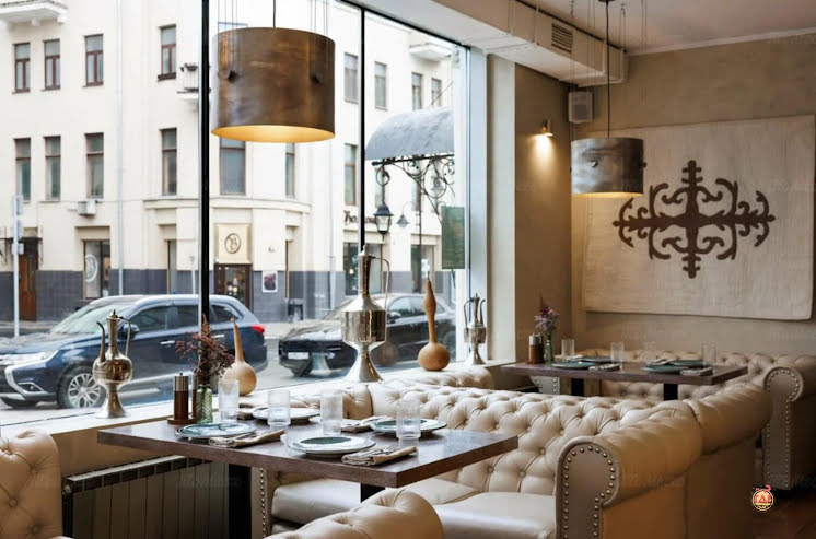 Зал с витражными окнами  в «Сунжа» фотография №8