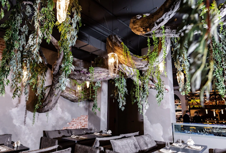 Основной зал в VIP-зал 