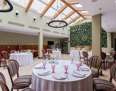  ресторан Dom Boutique Hotel