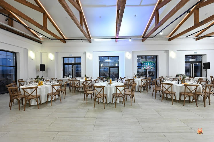 Основной зал  в «АМБАР ХОЛЛ» фотография №11