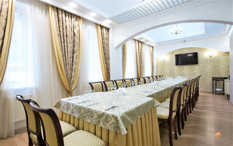 Зал «Золотой» в «У Александра» фотография №2