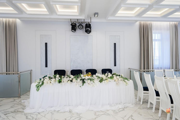 Белый зал  в «Full House» фотография №1