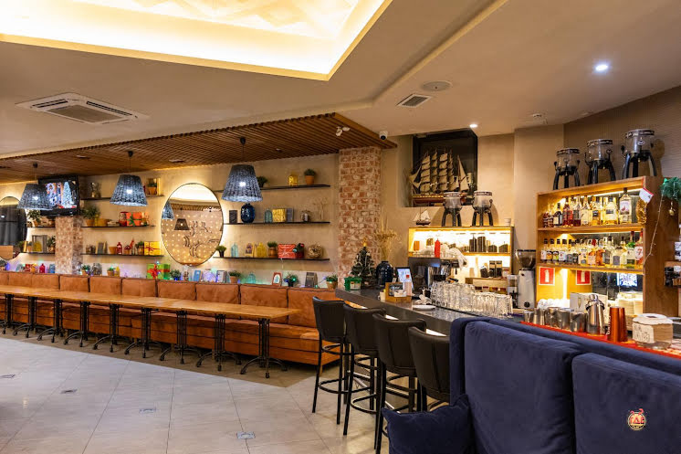 Основной зал в «Grot Первомайский» фотография №3