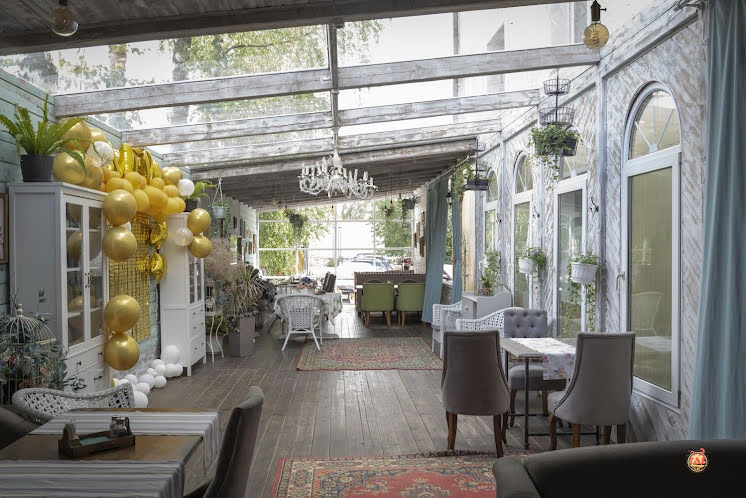 Летняя веранда в «Вкусный дом Sharden» фотография №14