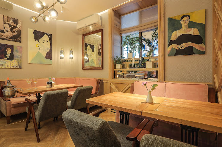 Основной зал в «Beefstroganoff Grill» фотография №16