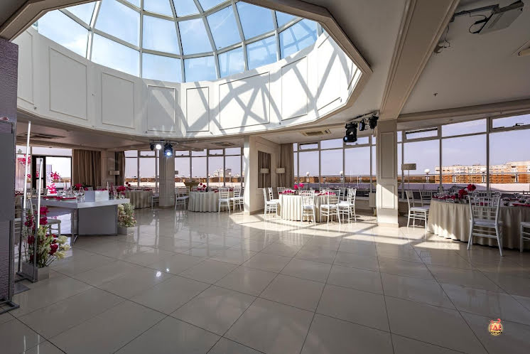 Большой зал  в «Ясная поляна» фотография №1