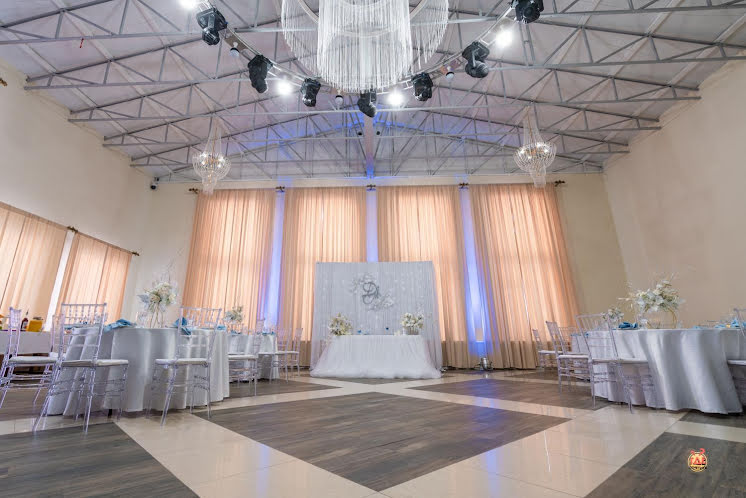 Большой зал в «Конюшня» фотография №17