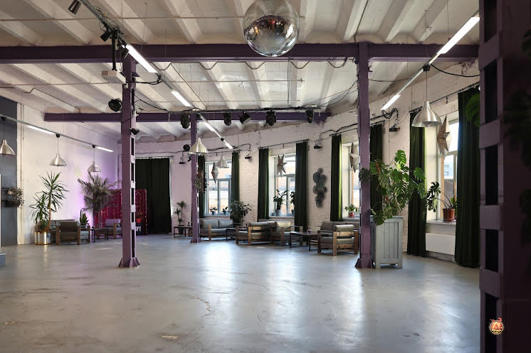 Основной зал в «COM.NATA на Петроградской» фотография №8