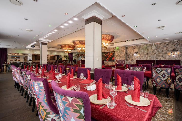 Основной зал в «Нар» фотография №8