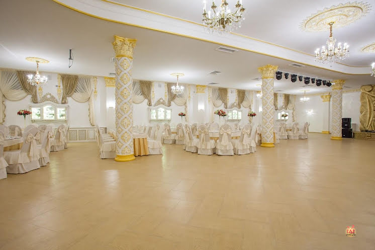 Золотой зал  в «Весенний дворец» фотография №4