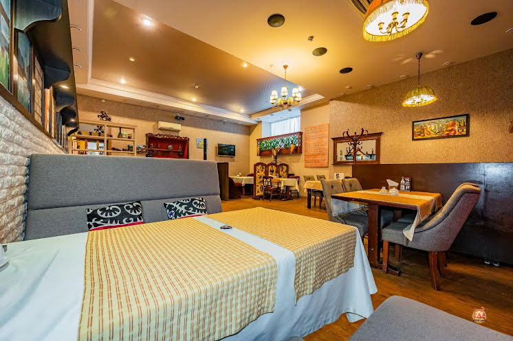 Большой зал в «Хинкали» фотография №14