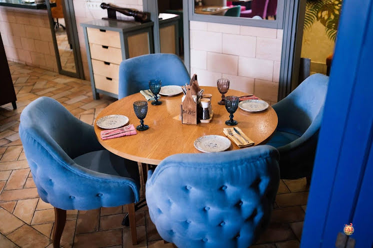 Основной зал  в «ВанГоги» фотография №17