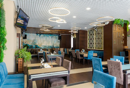 Большой зал в Малый зал