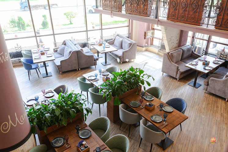 Основной зал  в «Шато Манави на Адмирала Лазарева» фотография №19