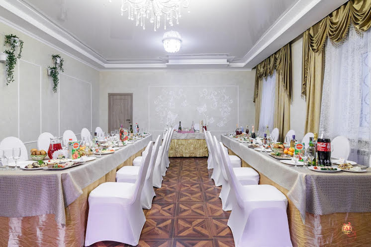 Зал «Золотой» в «Сибирская трапеза» фотография №3