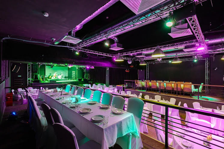 Зал на 200 человек в «Гластонберри» фотография №9