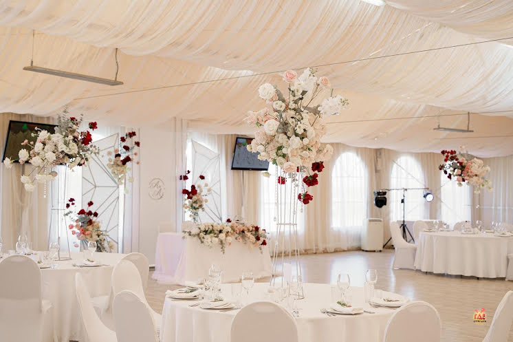 Большой банкетный шатер в «Белая лошадь» фотография №2