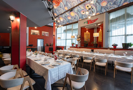 Основной зал  в Балкон