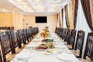 Основной зал в «Mari Inn»