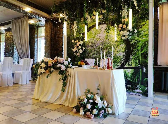 Основной зал в «Очаровательная полянка» фотография №2