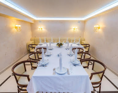  ресторан ЛЕОН на Металлургов