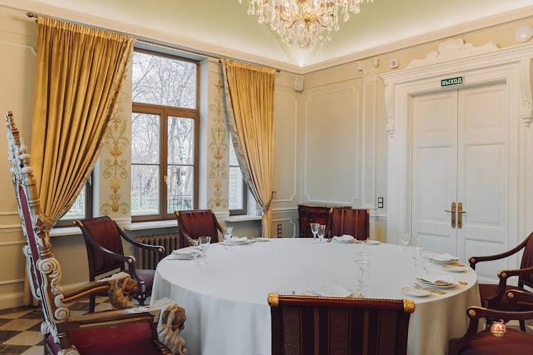 Зал "Тронный" в «Вилла Принца Ольденбургского» фотография №15